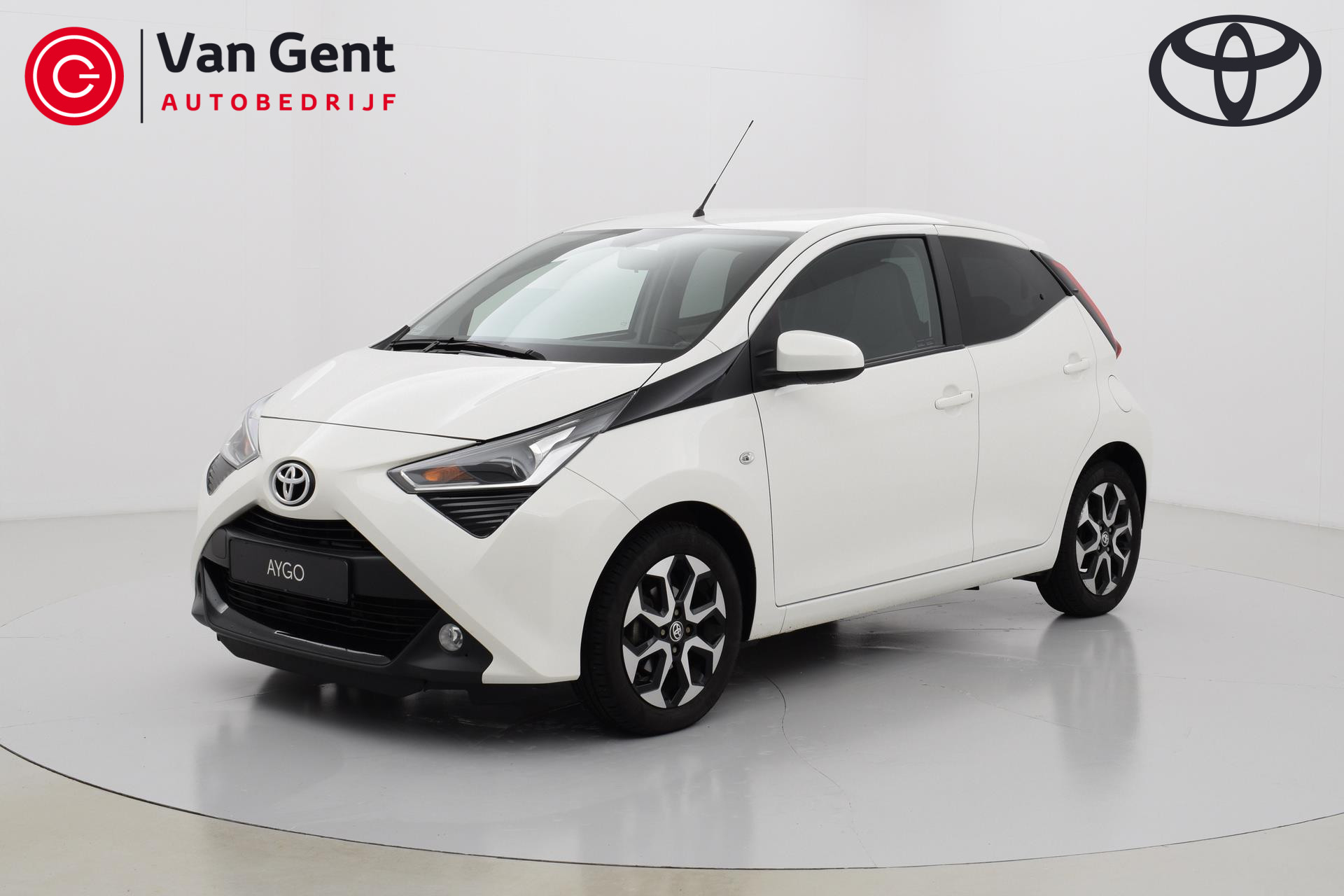 Toyota Aygo 1.0 VVT-i x-joy Special Apple/Android Automaat