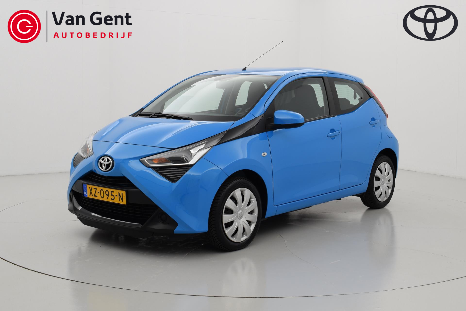 Toyota Aygo 1.0 VVT-i x-nav 5drs